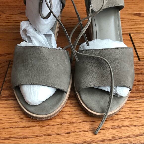 EILEEN FISHER Dove Gray Suede Leather Block Heel Tie Sandals, Women’s Size 8 - Picture 3 of 8